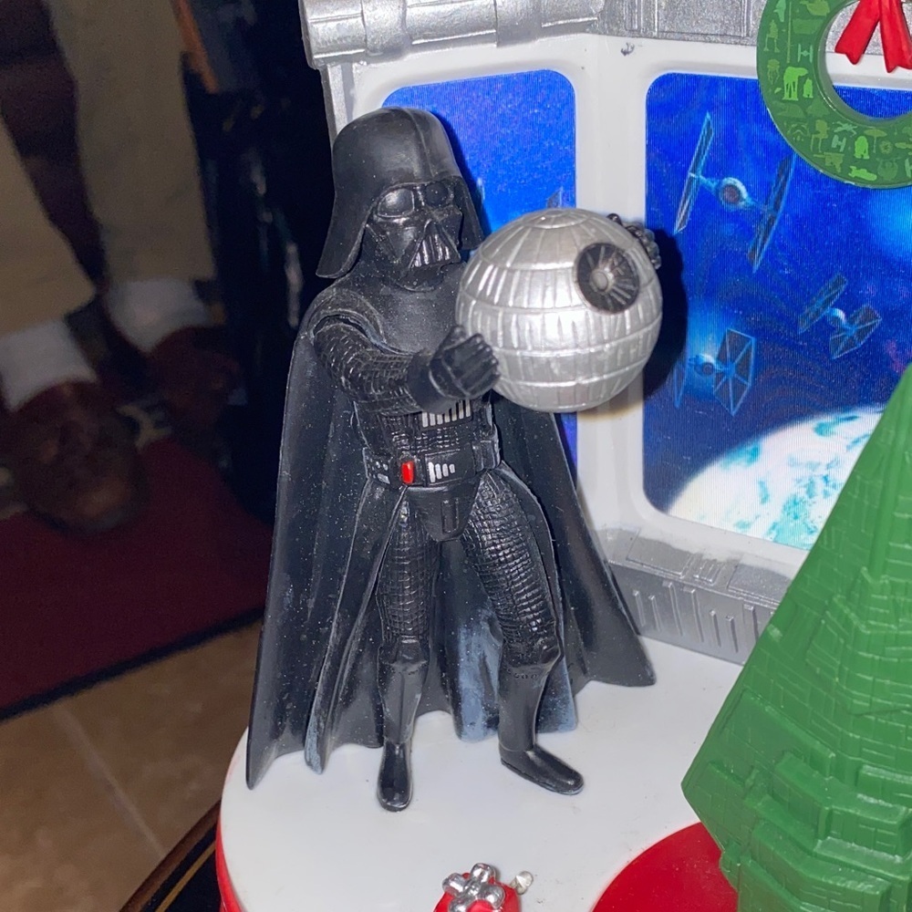 Collectible Star Wars Holiday Action Set - Black, White, Green - Picture 5 of 8